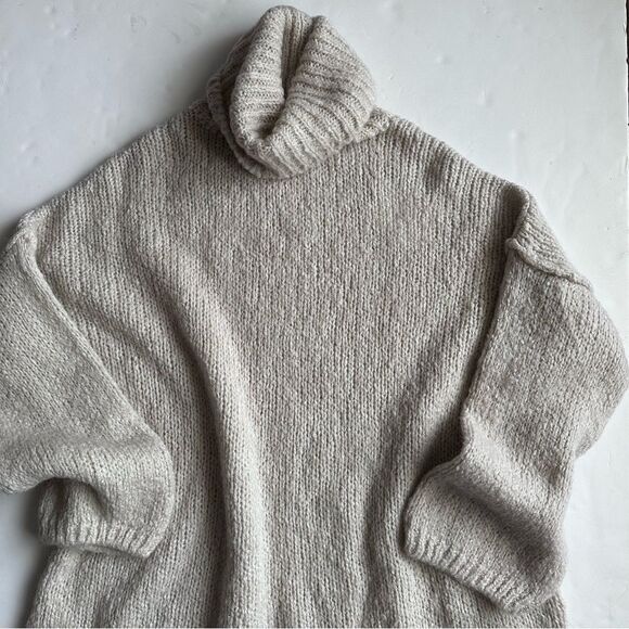 Noeline Paris Turtleneck Sweater Oversized Mohair Blend Cream Cozy Size L - Picture 5 of 12